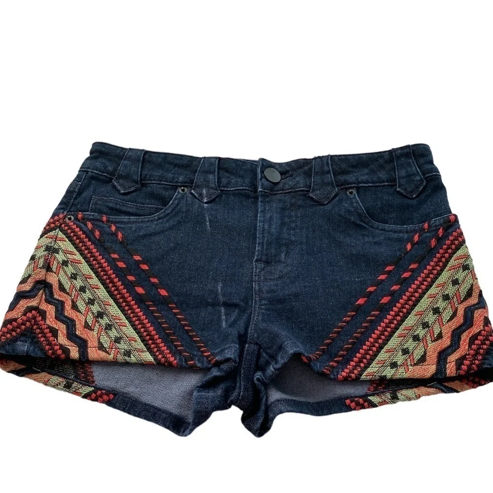 BDG shorts denim embroidered on legs front and back button/zip closure size 28